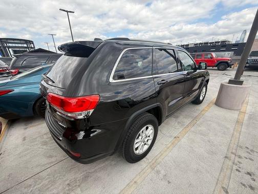 2019 Jeep Grand Cherokee Laredo E