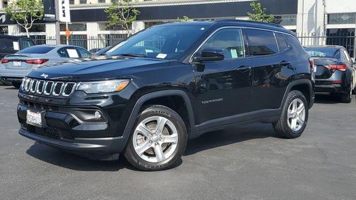 Diamond Black 2023 Jeep Compass Latitude