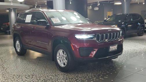 2025 Jeep Grand Cherokee Laredo