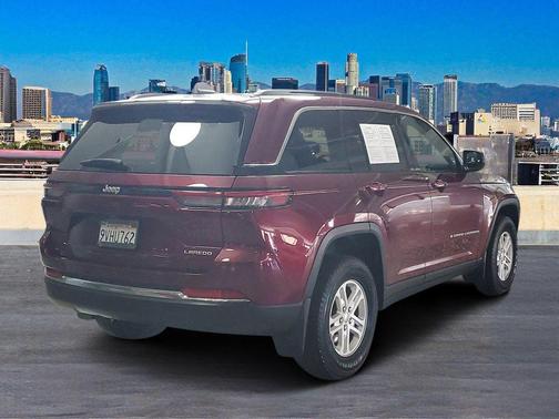 2025 Jeep Grand Cherokee Laredo