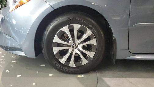 2022 Toyota Corolla Hybrid LE