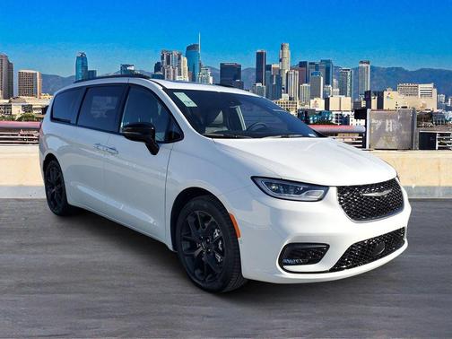 2025 Chrysler Pacifica Limited