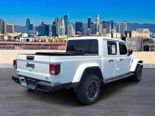 2022 Jeep Gladiator Overland
