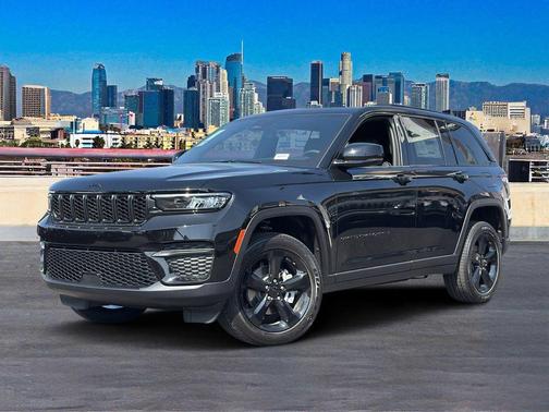 2025 Jeep Grand Cherokee Laredo