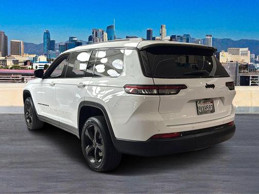 2025 Jeep Grand Cherokee L Laredo