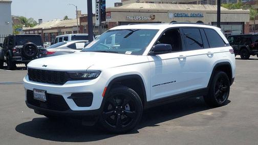 2025 Jeep Grand Cherokee Laredo