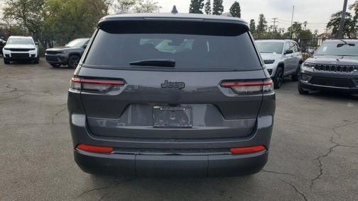 2025 Jeep Grand Cherokee L Laredo