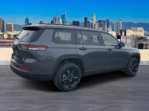 2025 Jeep Grand Cherokee L Laredo