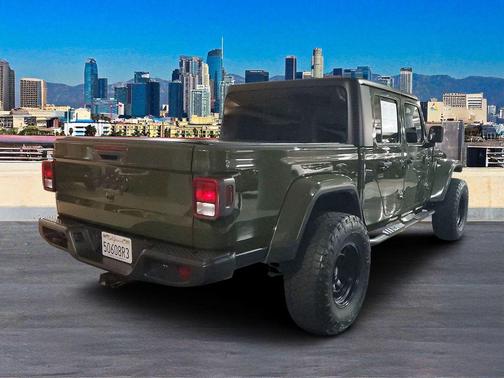 2022 Jeep Gladiator Sport