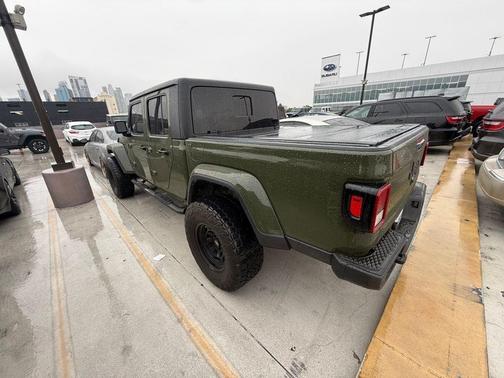 2022 Jeep Gladiator Sport