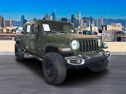 2022 Jeep Gladiator Sport
