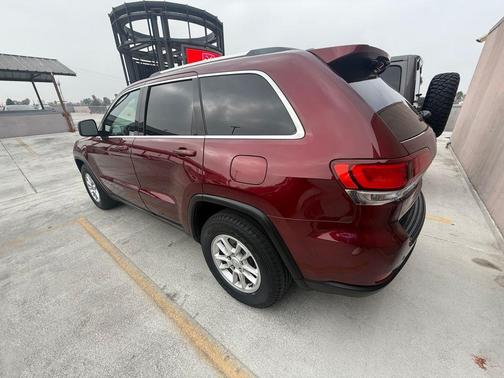 2020 Jeep Grand Cherokee Laredo E