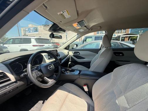 Super Black 2025 Nissan Rogue SV