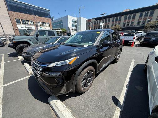 Super Black 2025 Nissan Rogue SV