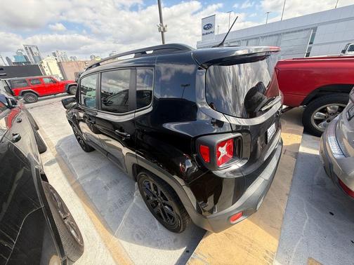 2017 Jeep Renegade Altitude
