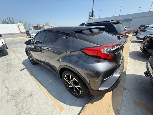 2022 Toyota C-HR XLE
