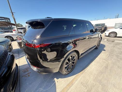 2025 Land Rover Range Rover Sport P360 SE