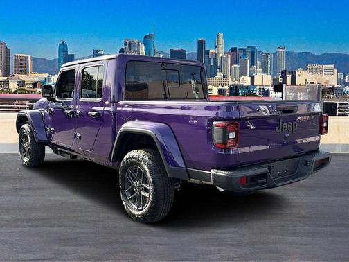 2026 Jeep Gladiator Sport