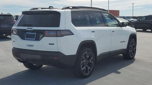 2026 Jeep Cherokee Overland