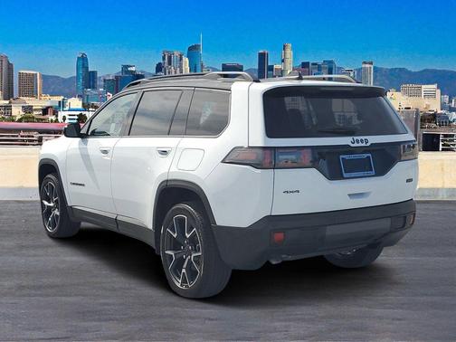 2026 Jeep Cherokee Overland
