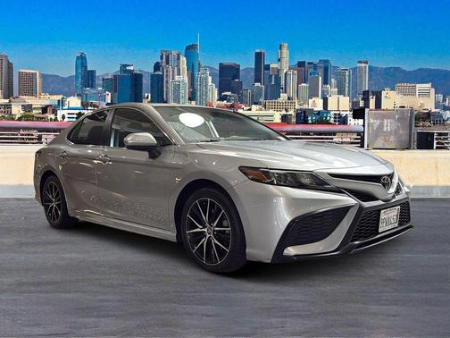 2021 Toyota Camry SE