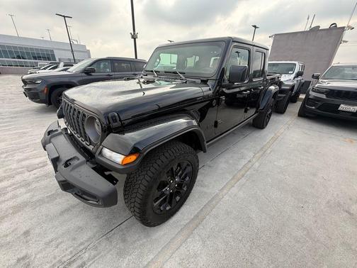 2025 Jeep Gladiator Sport