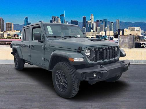 2026 Jeep Gladiator Sport