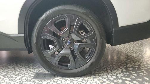 Crystal White Pearl 2024 Subaru Ascent Onyx Edition Limited