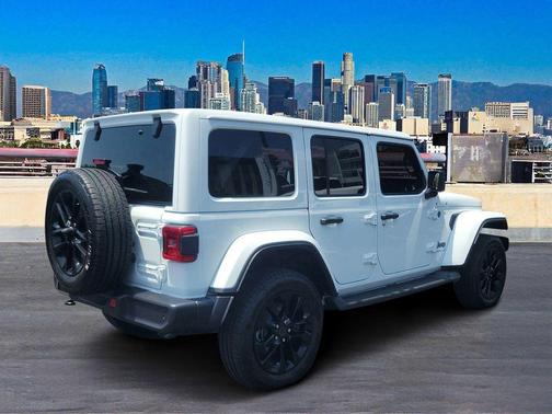 2025 Jeep Wrangler 4xe Sahara