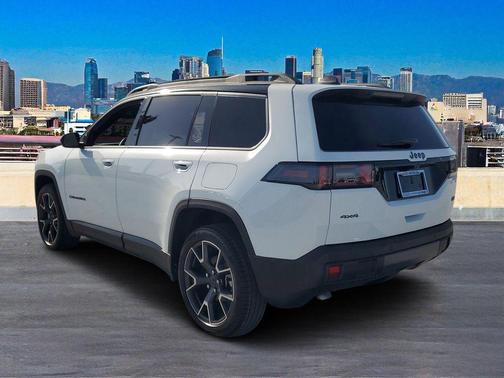 2026 Jeep Cherokee Overland