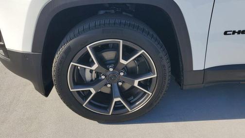 2026 Jeep Cherokee Overland