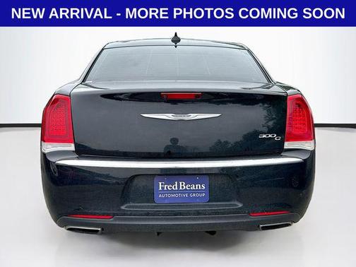 Gloss Black 2016 Chrysler 300 S