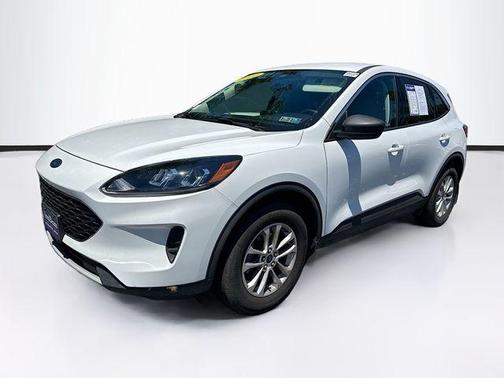 Oxford White 2022 Ford Escape SE