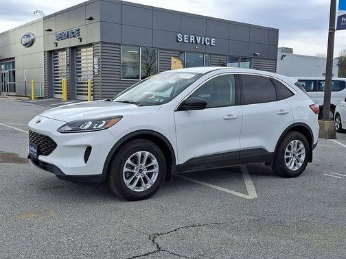 Oxford White 2022 Ford Escape SE