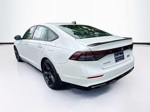 Platinum White Pearl 2023 Honda Accord Hybrid Sport-L