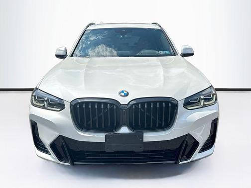 Mineral White Metallic 2024 BMW X3 xDrive30i
