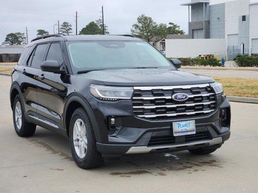 2025 Ford Explorer Active RWD