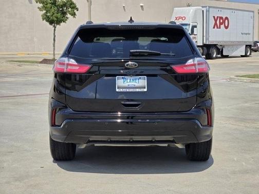 2022 Ford Edge SE