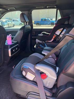 White Metallic 2024 Ford Expedition Limited