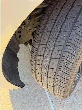 White Metallic 2024 Ford Expedition Limited