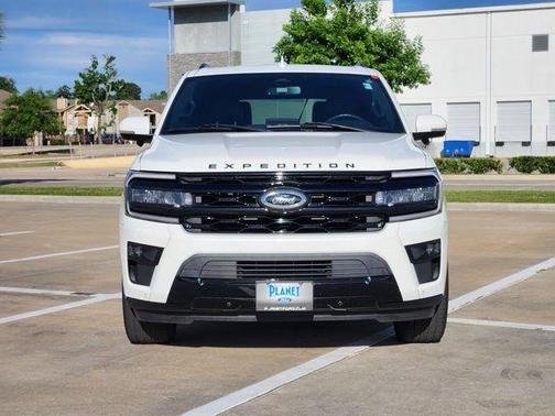 White Metallic 2024 Ford Expedition Limited