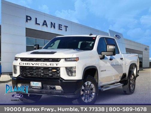 Summit White 2022 Chevrolet Silverado 2500 Custom Truck