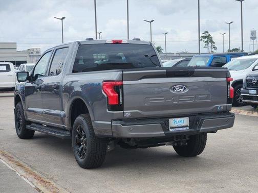 2025 Ford F-150 Lightning XLT