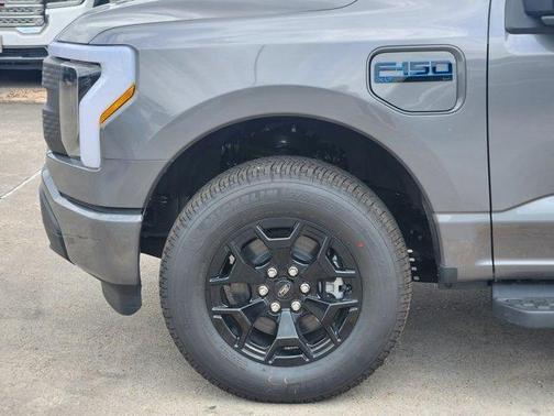 2025 Ford F-150 Lightning XLT