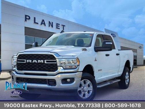 Bright White Clearcoat 2024 RAM 2500 Big Horn