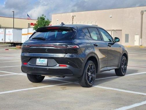 8 BALL 2024 Dodge Hornet GT