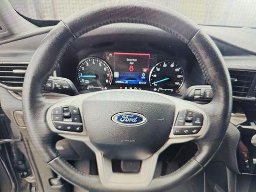 Gray Metallic 2024 Ford Explorer Limited