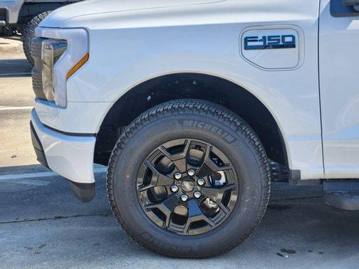 2025 Ford F-150 Lightning XLT