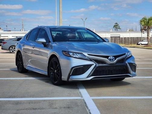 2024 Toyota Camry Hybrid XSE