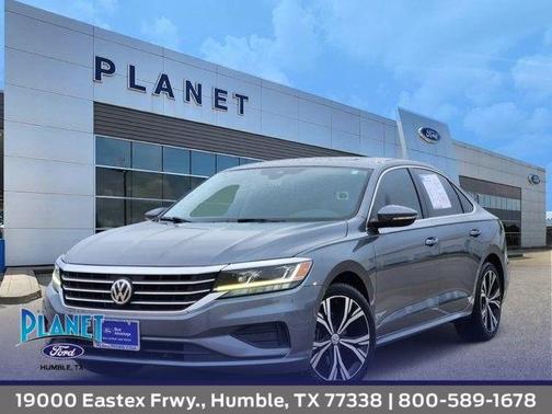 Platinum Gray Metallic 2021 Volkswagen Passat 2.0T SE